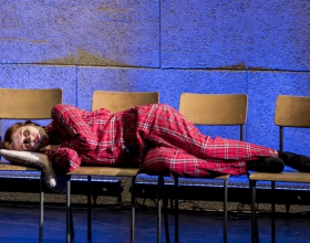 „Opary Absurdu. Sprzedawca Klapsów i Idiotka na niby” – Mała Akademia Teatralna