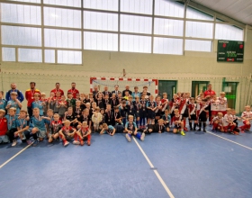 Halowy turniej piłki nożnej - 11 listopada