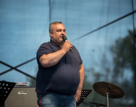 Cezary Paciorek z zespołem
