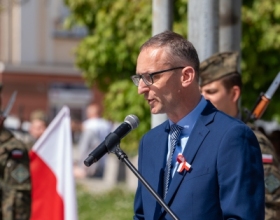 3-maja-42