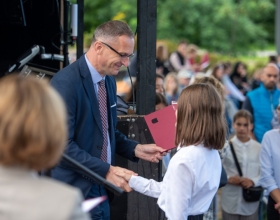 Wręczenie Stypendiów Burmistrza za rok szkolny 2021/2022