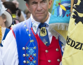 586cde8099